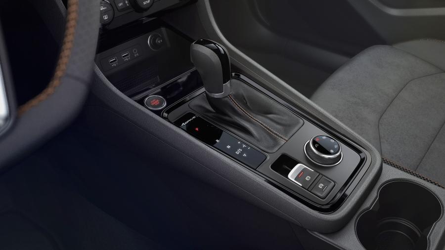 Детали интерьера Cupra Ateca 2018 года  (WW) (фото 10 из 43)